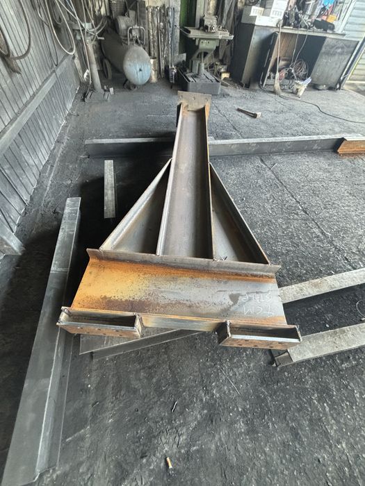 Structura metalica in forma de T pentru consolidare casa consolidare