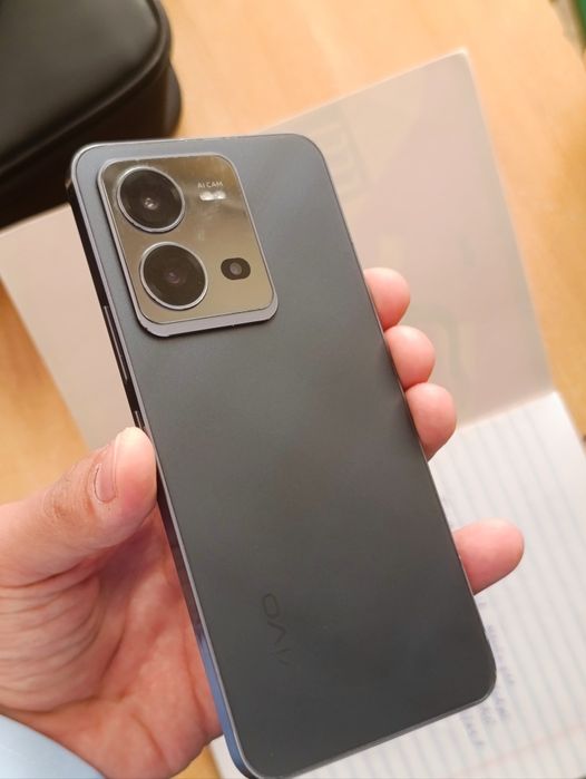 VIVO V25 RAM 8+8  256 XOTIRA 60FPS