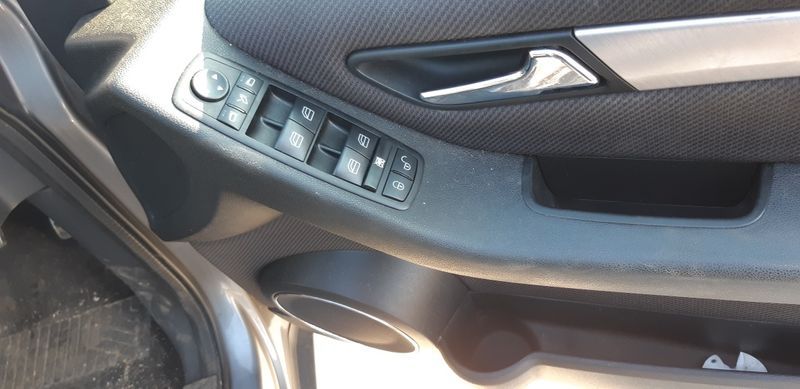 Б класа W245 фейс бензин, автомат