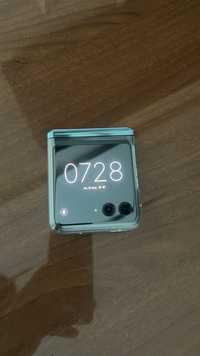 Смартфон Motorola Razr 40 Ultra 8 ГБ/256