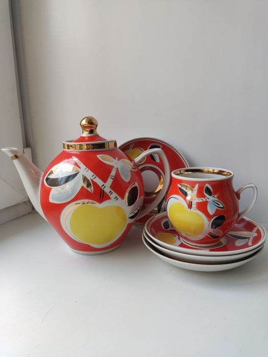Чайная пара Мадонна. Посуда. Сервизы разные