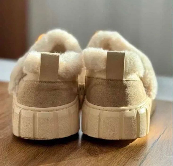 Pantofi cu interior din blană, mărimea 36-37