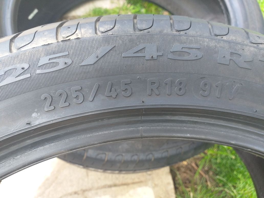 Гуми два броя 225/45/18