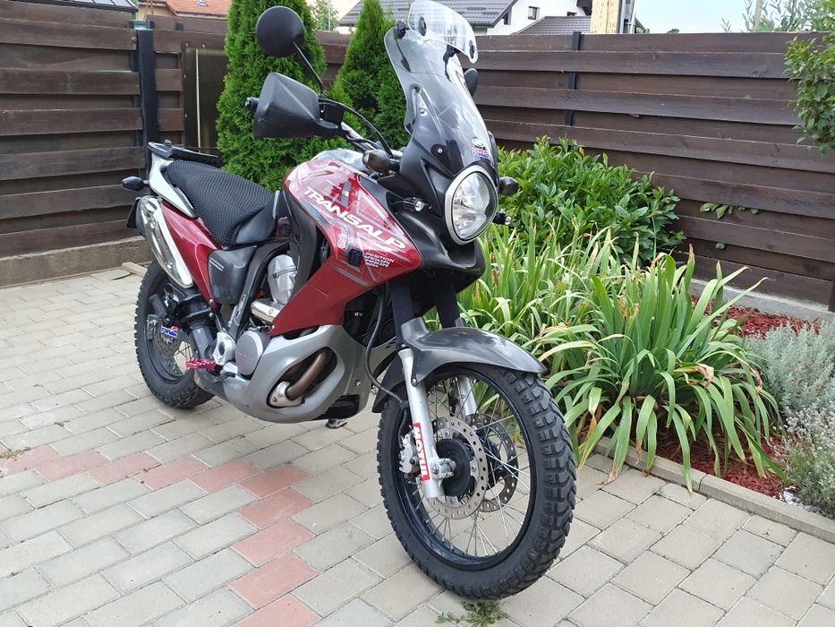 Honda Transalp 700 XL700V
