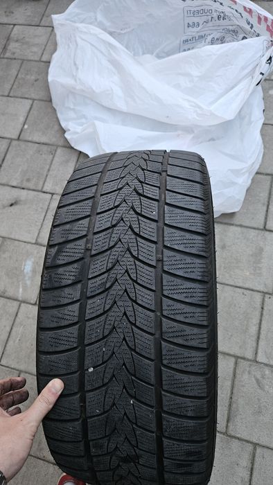 Vând cauciucuri de iarna 1200 lei