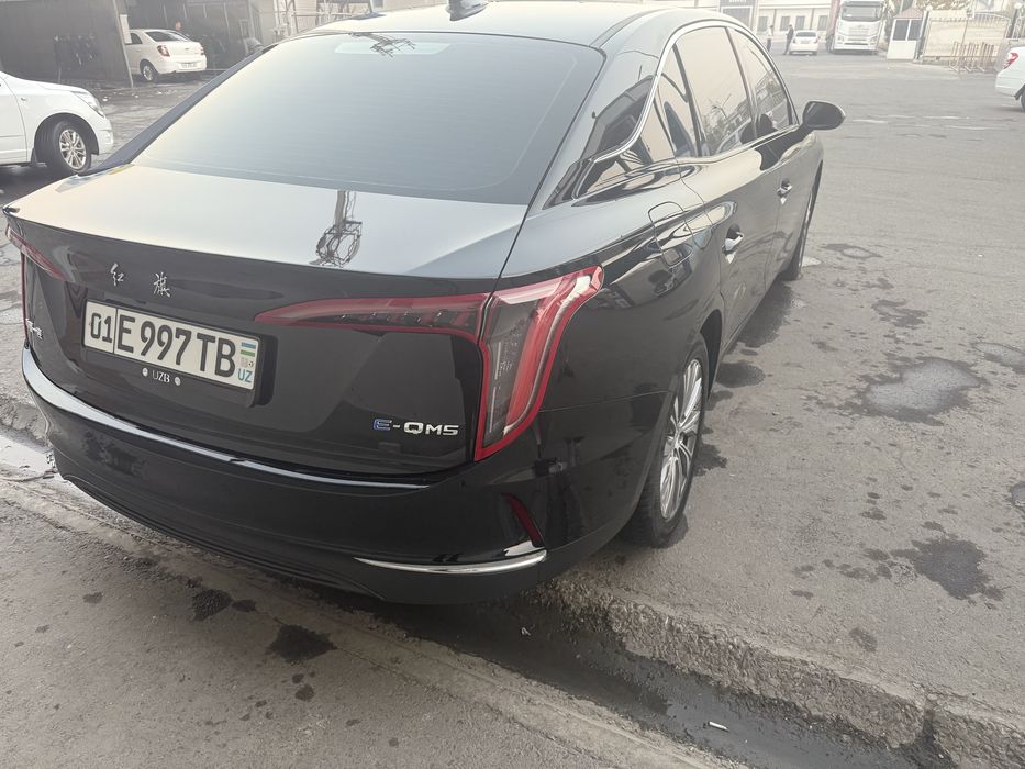 Электрокар 2025 года • Один владелец • 500 км на зарядке