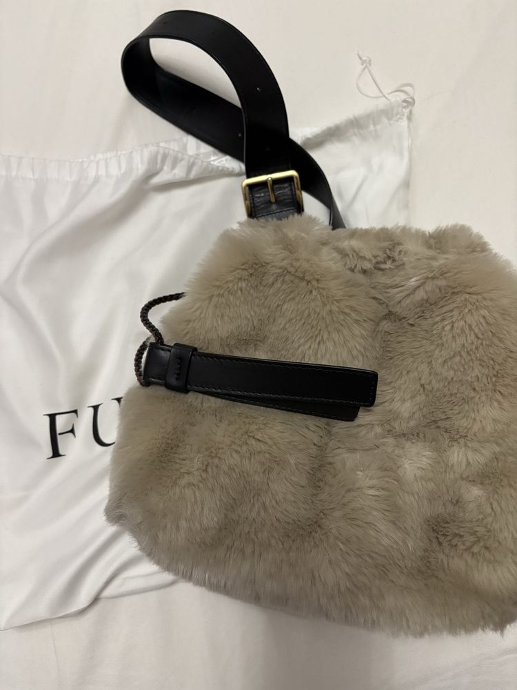 чанта Furla бежова с тъмнокафяви аксесоари