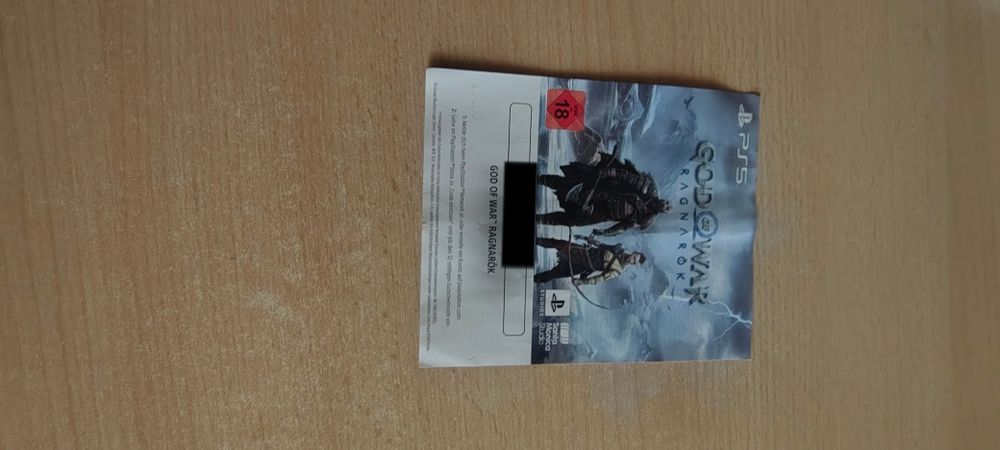 Vând ps 5 cu controller și god of war