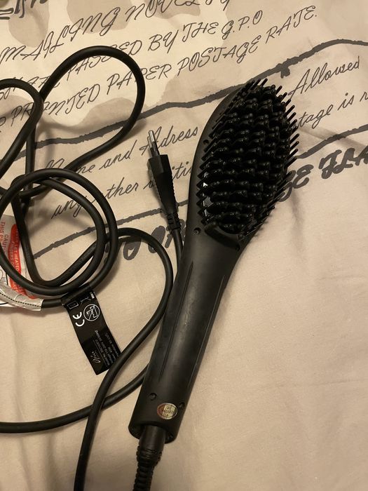 Perie electrica pentru indreptat parul Aria Beauty