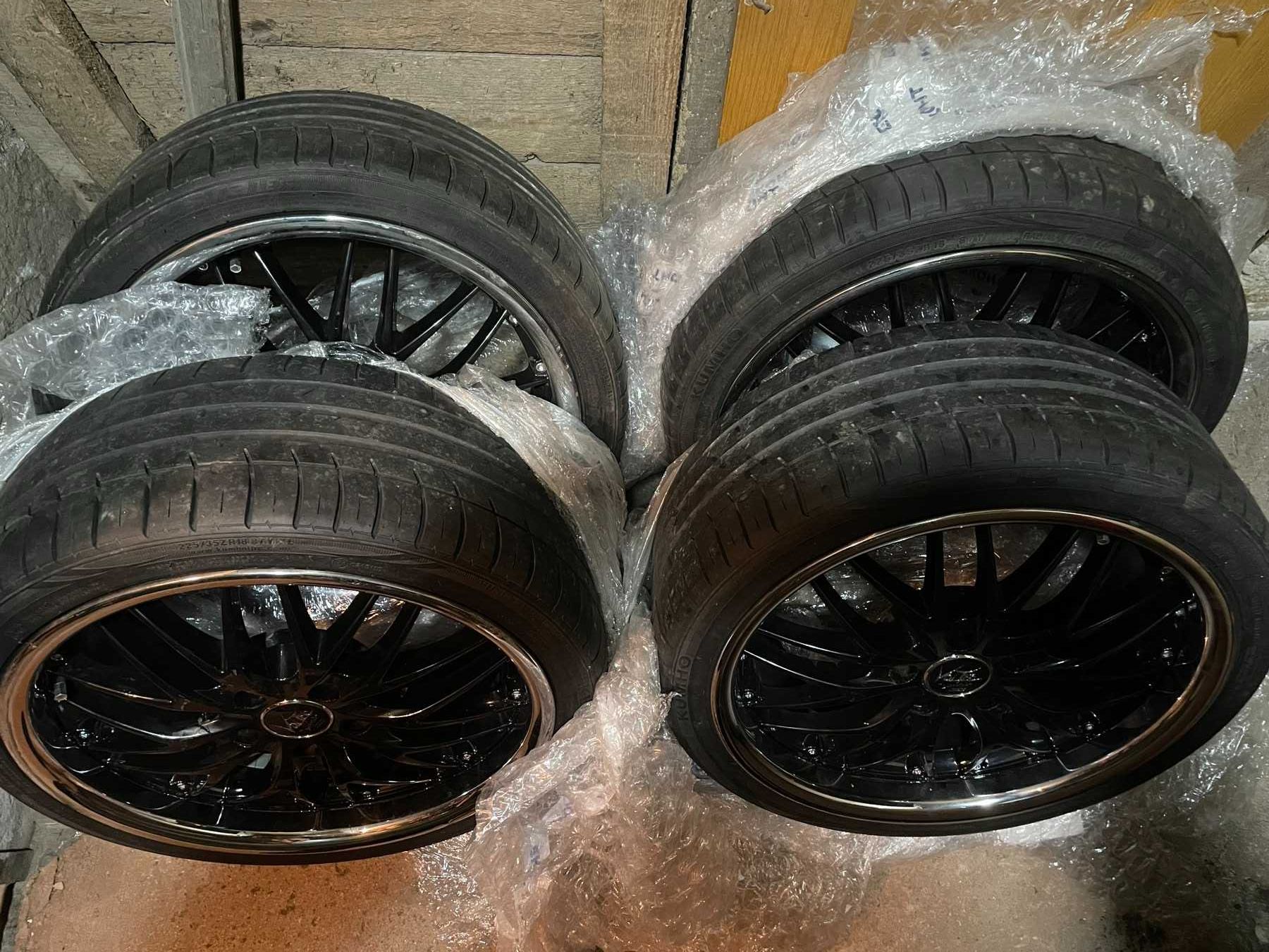 Джанти с Гуми 18ки BARRACUDA VoltecT6 - 5x114. 3 ET 38 8J - 67.1