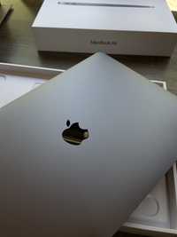 Apple MacBook Air 13 MGN93 серебристый