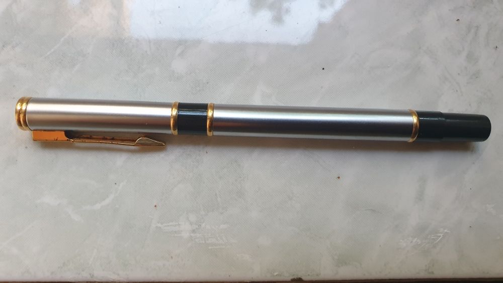 Stilou  auriu  Waterman  și  pix argintiu Waterman !