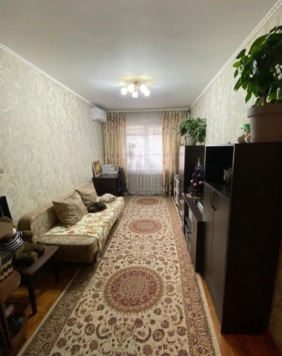 Срочно продается 2ком метро Максим Горький