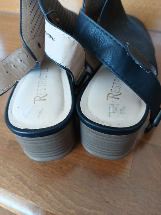 Sandale de dama in bune condiții