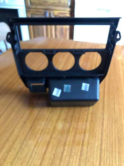 Конзола/основа за радио/управление парно/климатик/часовник BMW Z3