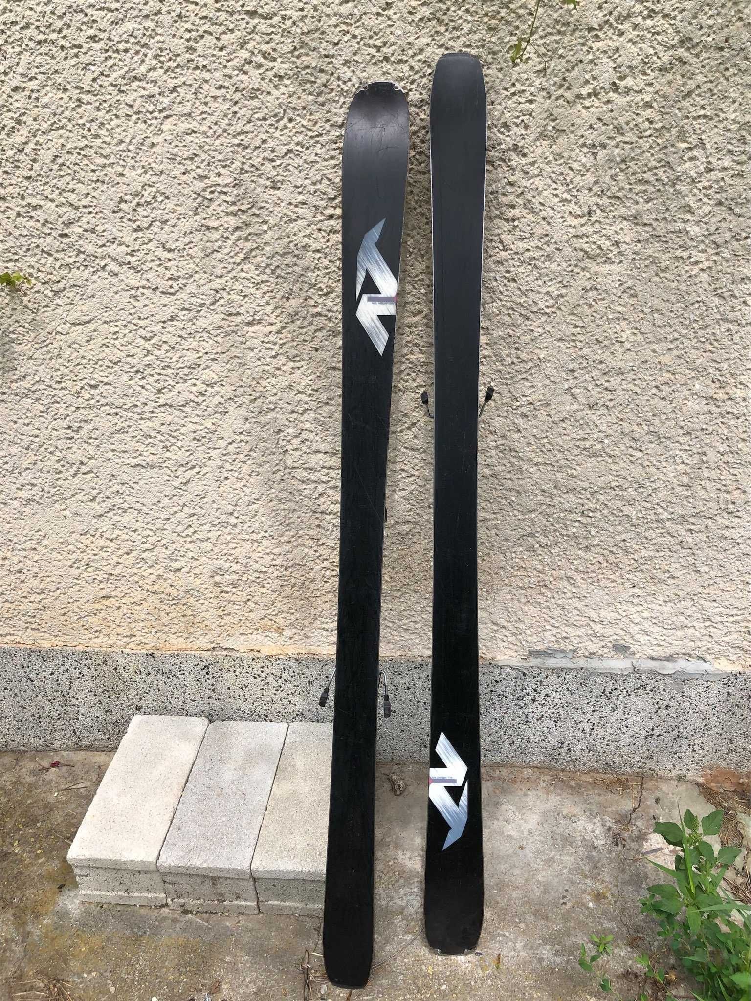 ски нордика с титаниеви пластини