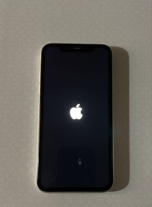 Айфон 11 с кутия