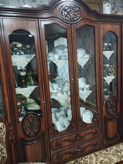 Stenka kamot stol stul nabor hammasi kamplekt sotiladi