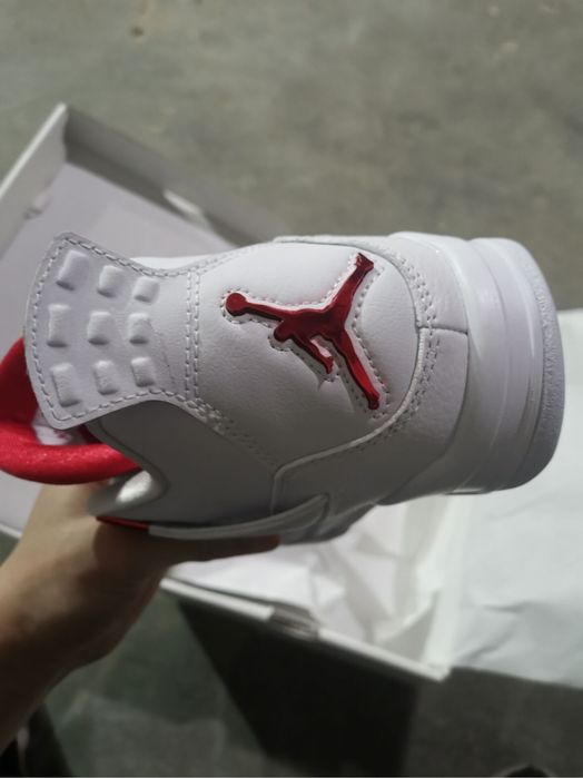 Air Jordan 4 Retro Metallic Red