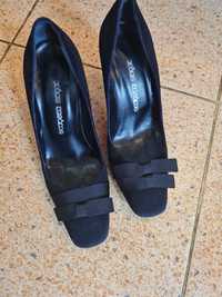 Дамски черни обувки 35номер