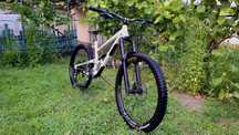 Vând Commencal Clash 2021