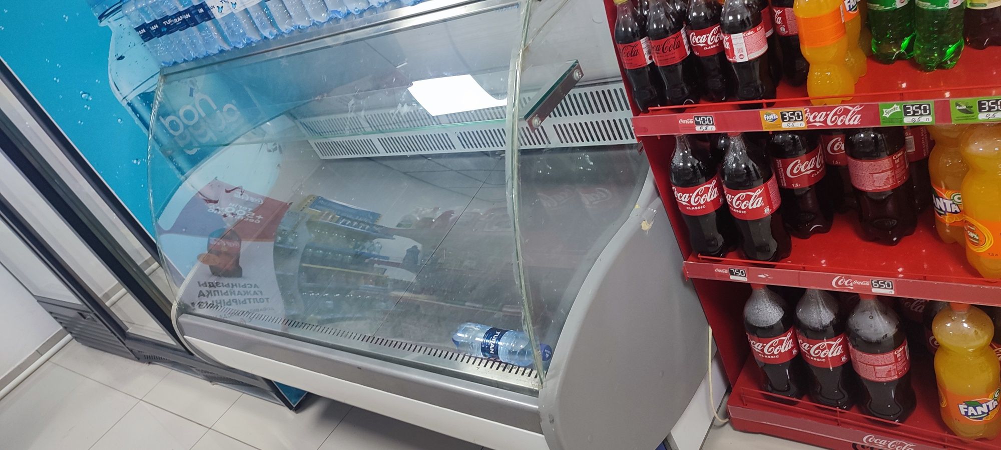 Продается холодильник для магазина