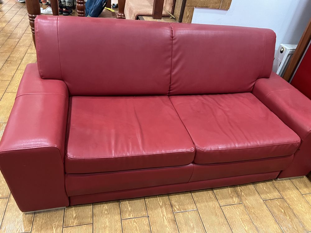 Canapea extensibila piele de 2 persoane