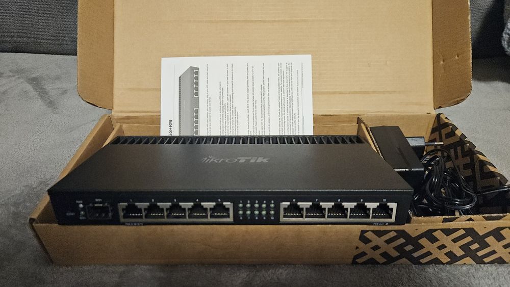 Mikrotik RB4011iGS+RM
