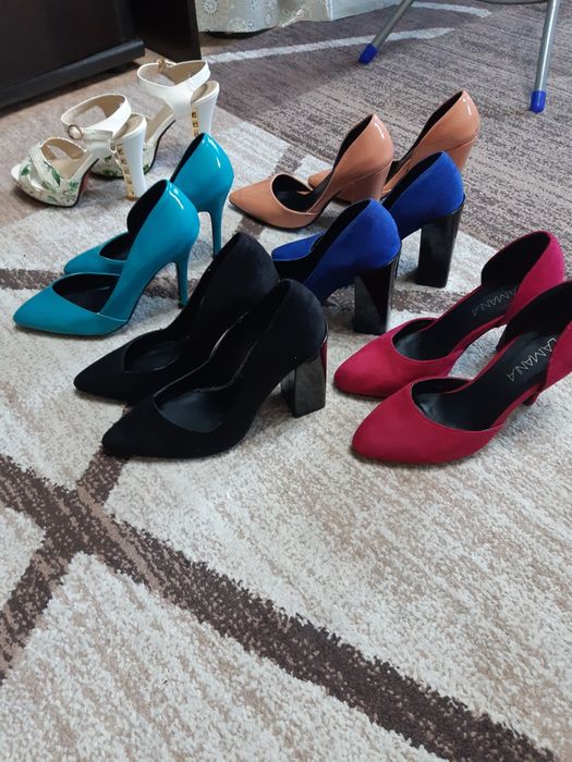 Женские туфли, вечерние, размер 35-36. . 3 пары из одной серии, .