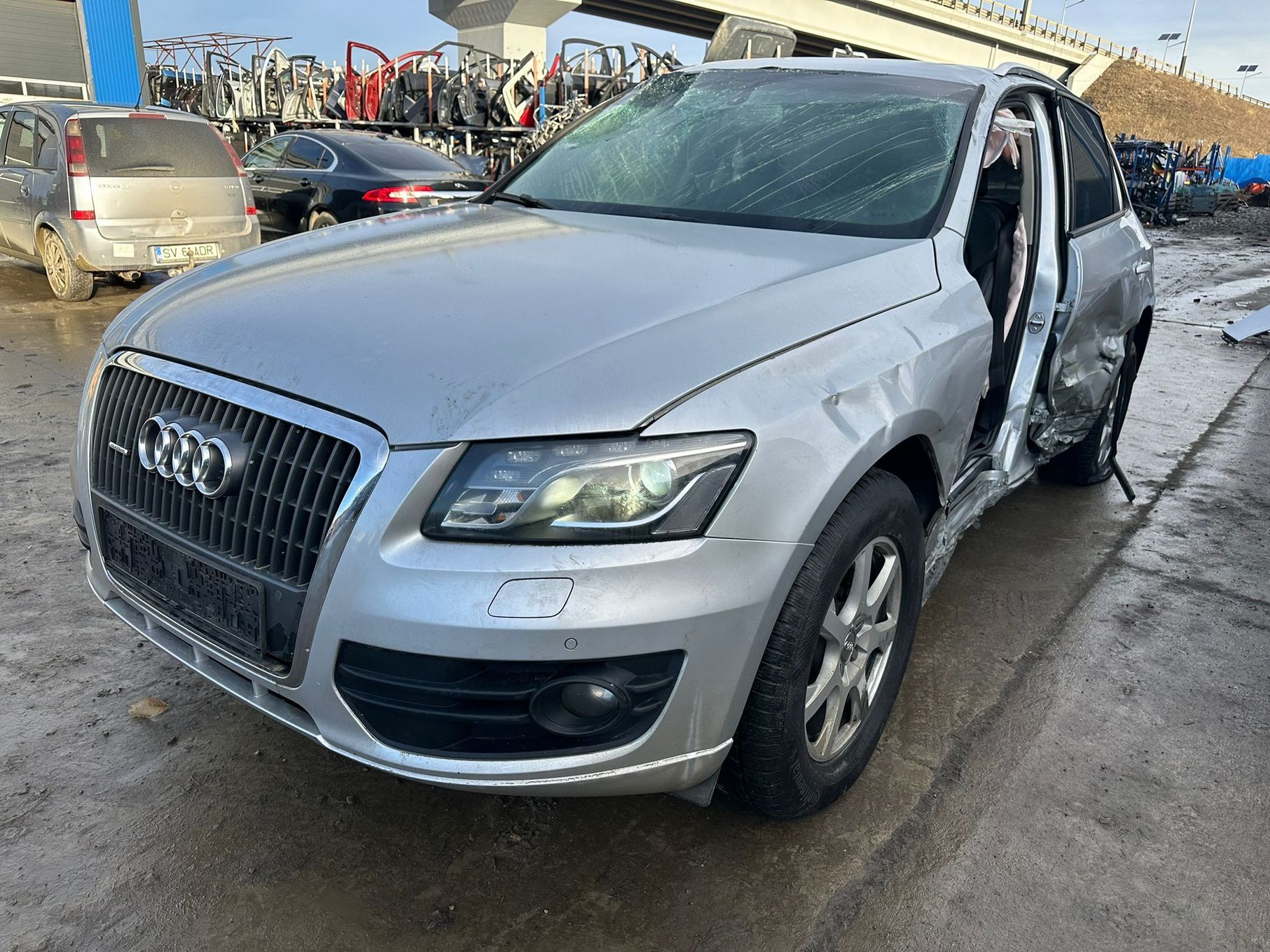 Dezmembrez / Dezmembrari / Piese / Accesorii Audi q5 argintiu 2.0 tfsi quattro CDNB 2011 volan stanga