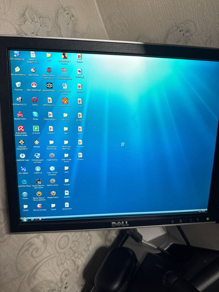 Рабочий компьютер intel pentium, Nvidia geforce 6600.