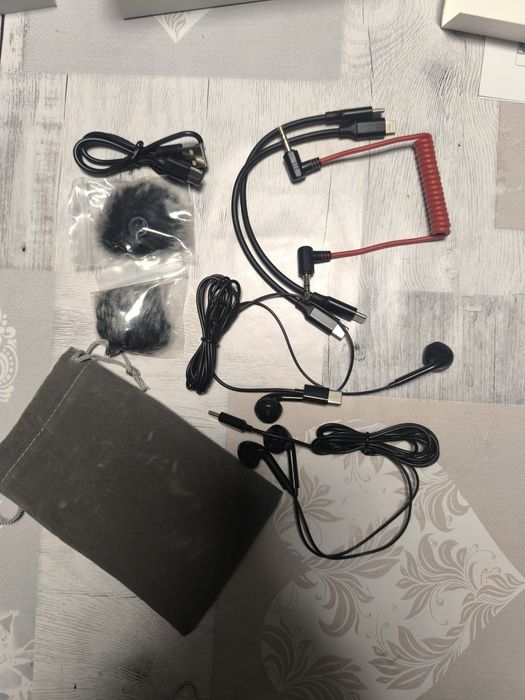 Set Doua Microfoane cu lavaliera wireless Element-x ® profesionale