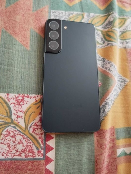 Samsung s22[mici zgârieturi