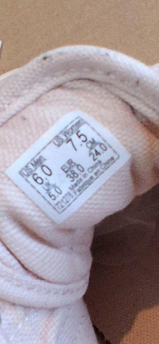 Teniși Vans, mărimea 38