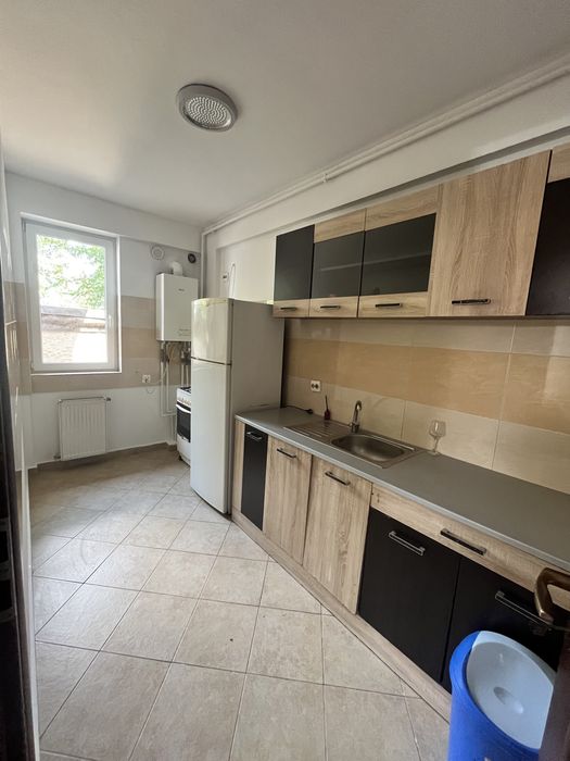 Închiriez garsoniera,zona Carrefour Colentina