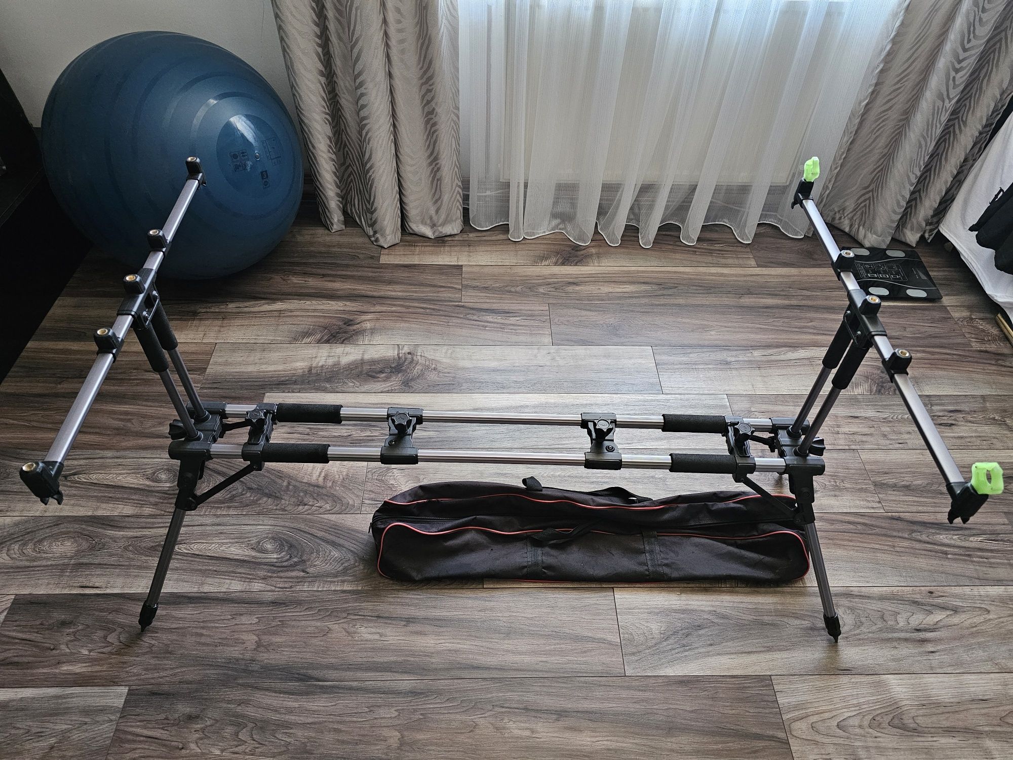 Rod pod 5 posturi