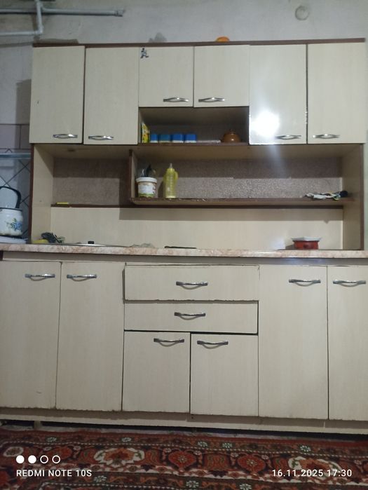 Kuxinniy garnitur кухонный гарнитур