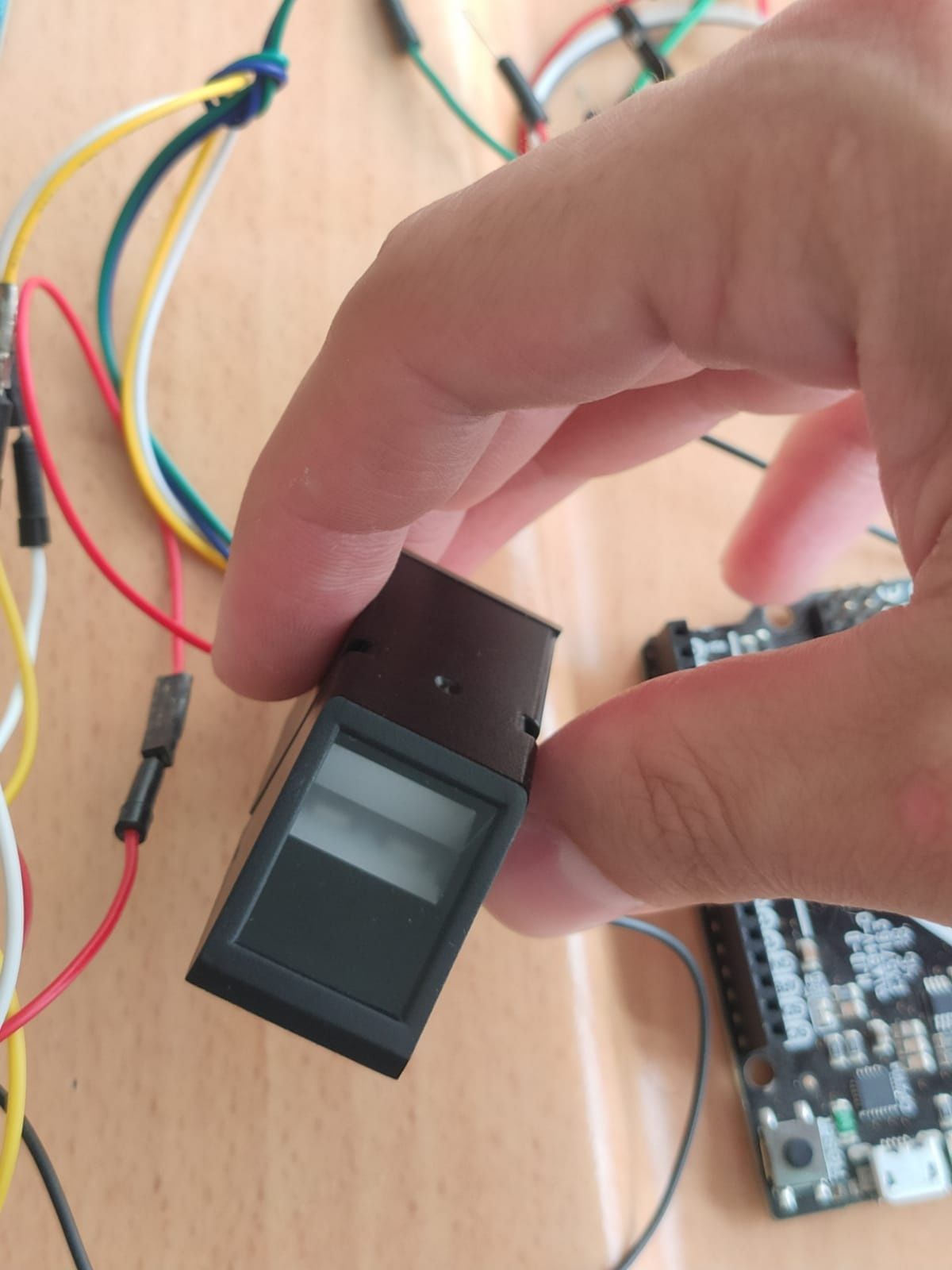 Senzor amprenta, ESP32 compatibil cu Arduino