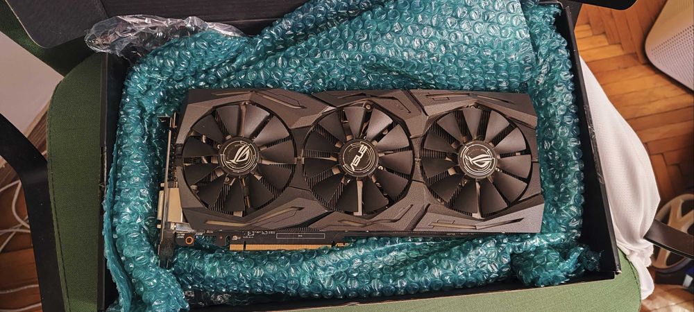 Placa video ASUS ROG Radeon RX 580 STRIX GAMING OC, 8GB GDDR5, 256-bit