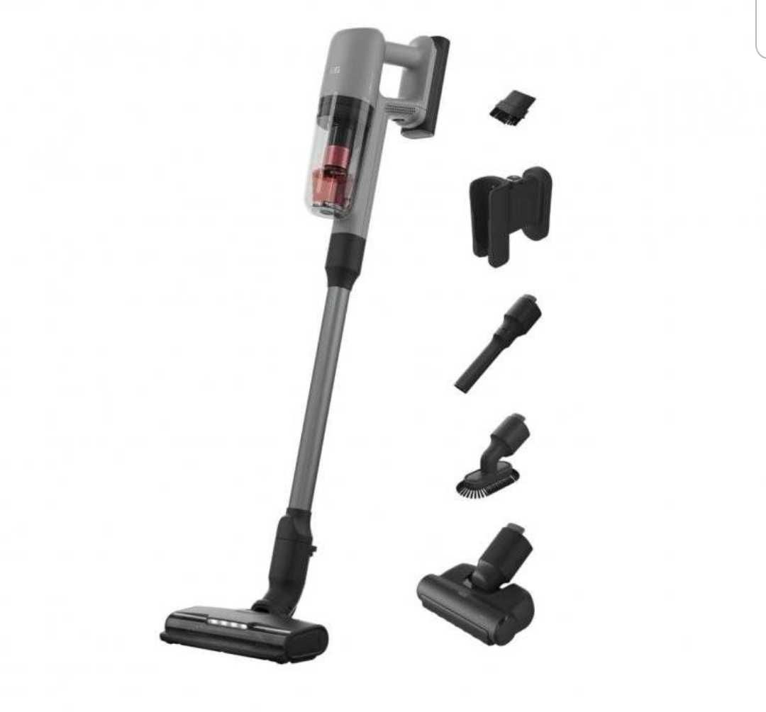 Aspirator vertical AEG Animal 7000