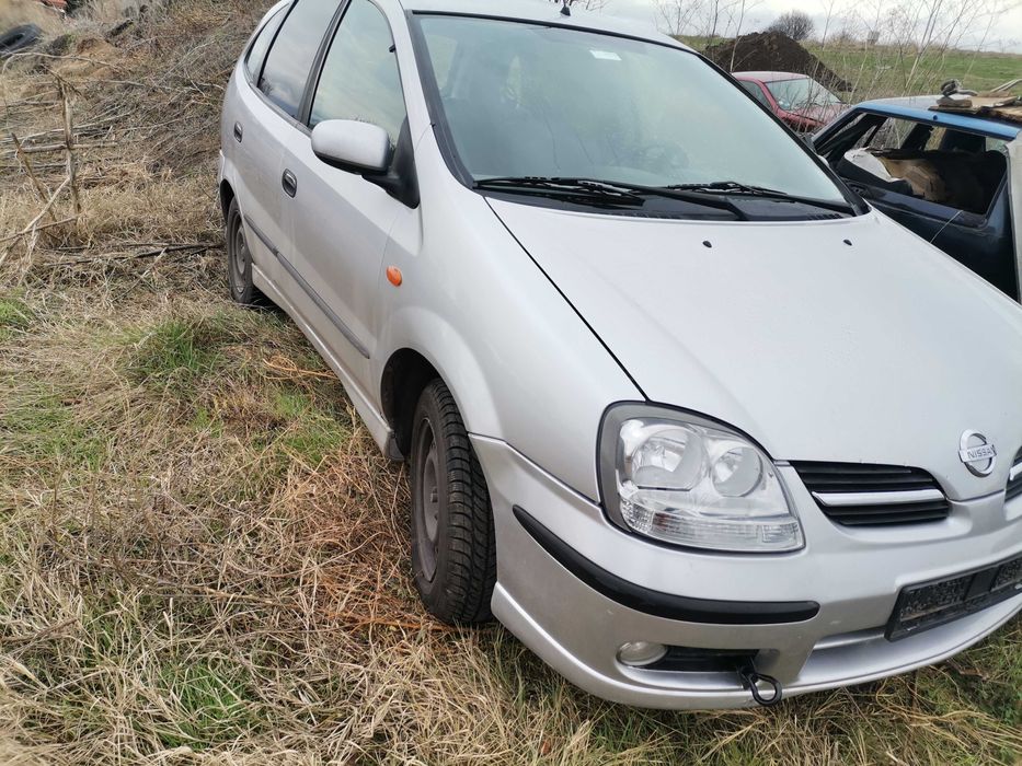 Продавам Nissan Almera Tino 2.2dci /136 к. с. на части.