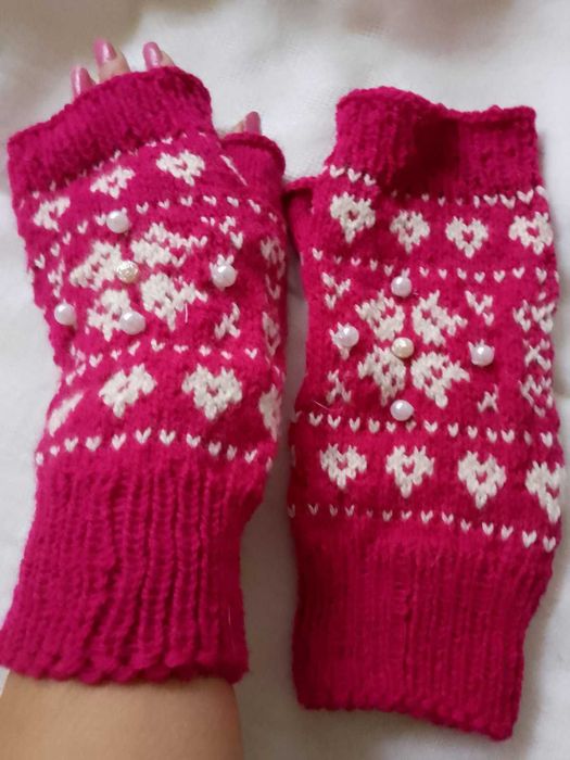 Топлина от сърце! Ръчни терлици, калцуни, ръкавици без пръсти
