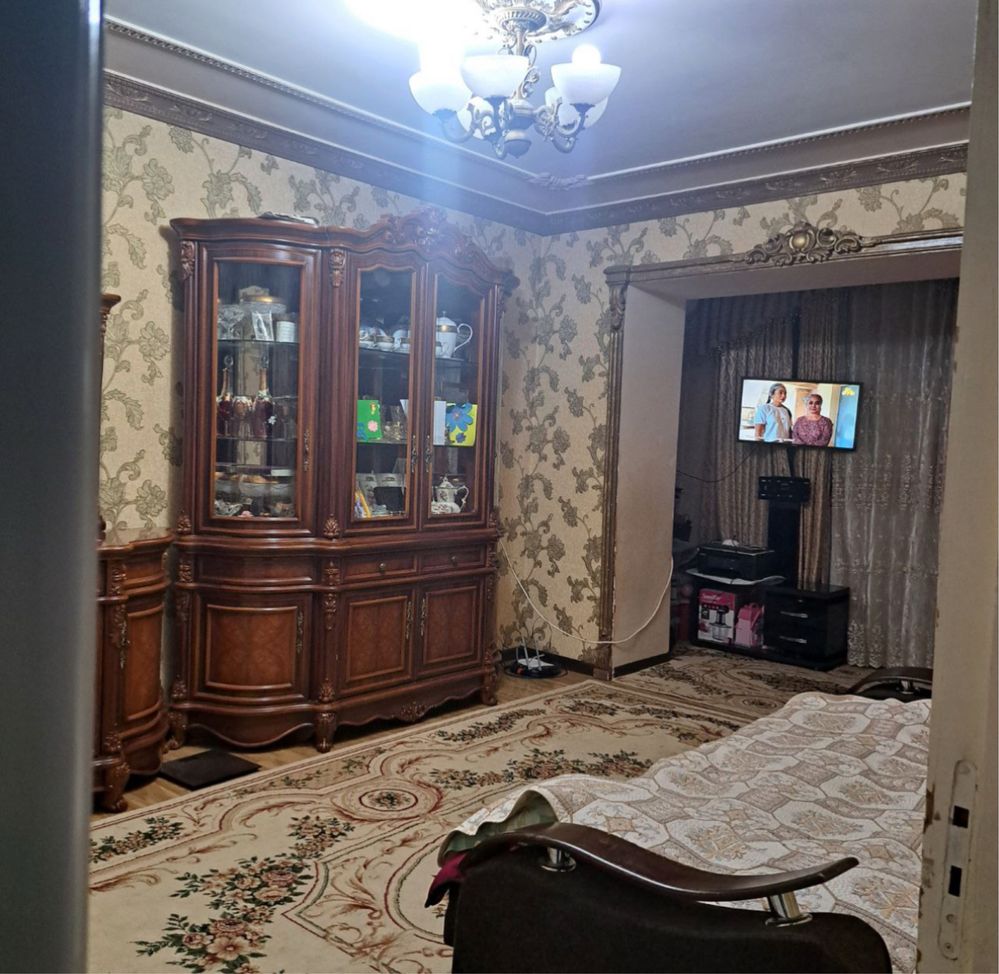 Uchtepa Algaratm 2 xona kirpich 1 etaj 4 etajli dom 44.5 kv