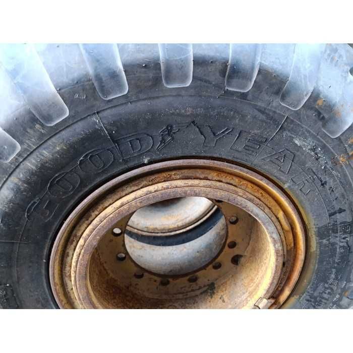 Cauciucuri 20.5r25 20525 marca Goodyear.