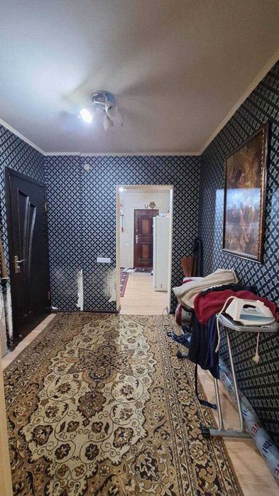 СРОЧНО,Продается 3 комнатная квартира,в Яккасарайком районе