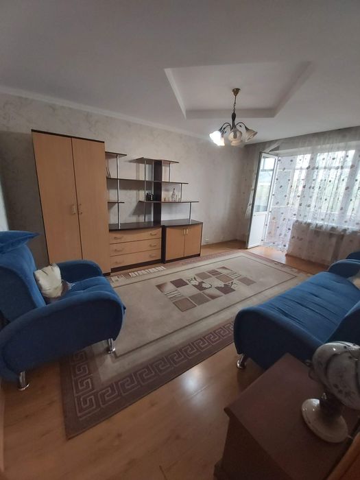 Продам два дивана и два кресла б/у