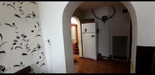 Apartament Zona 9 mai 4 camere+2 bai+balcon+gradina+uscatorie!