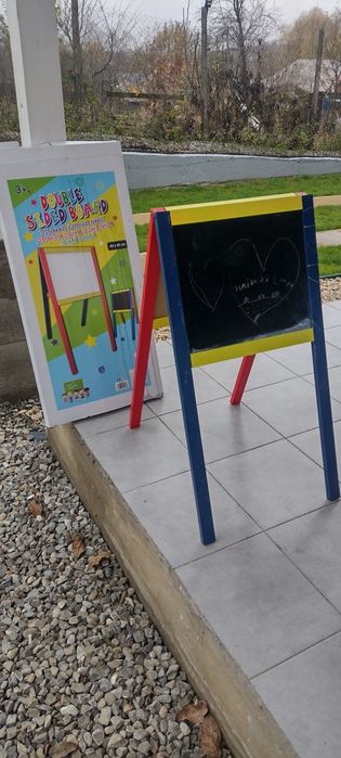 Tablă de desenat dubla(alb/negru)!