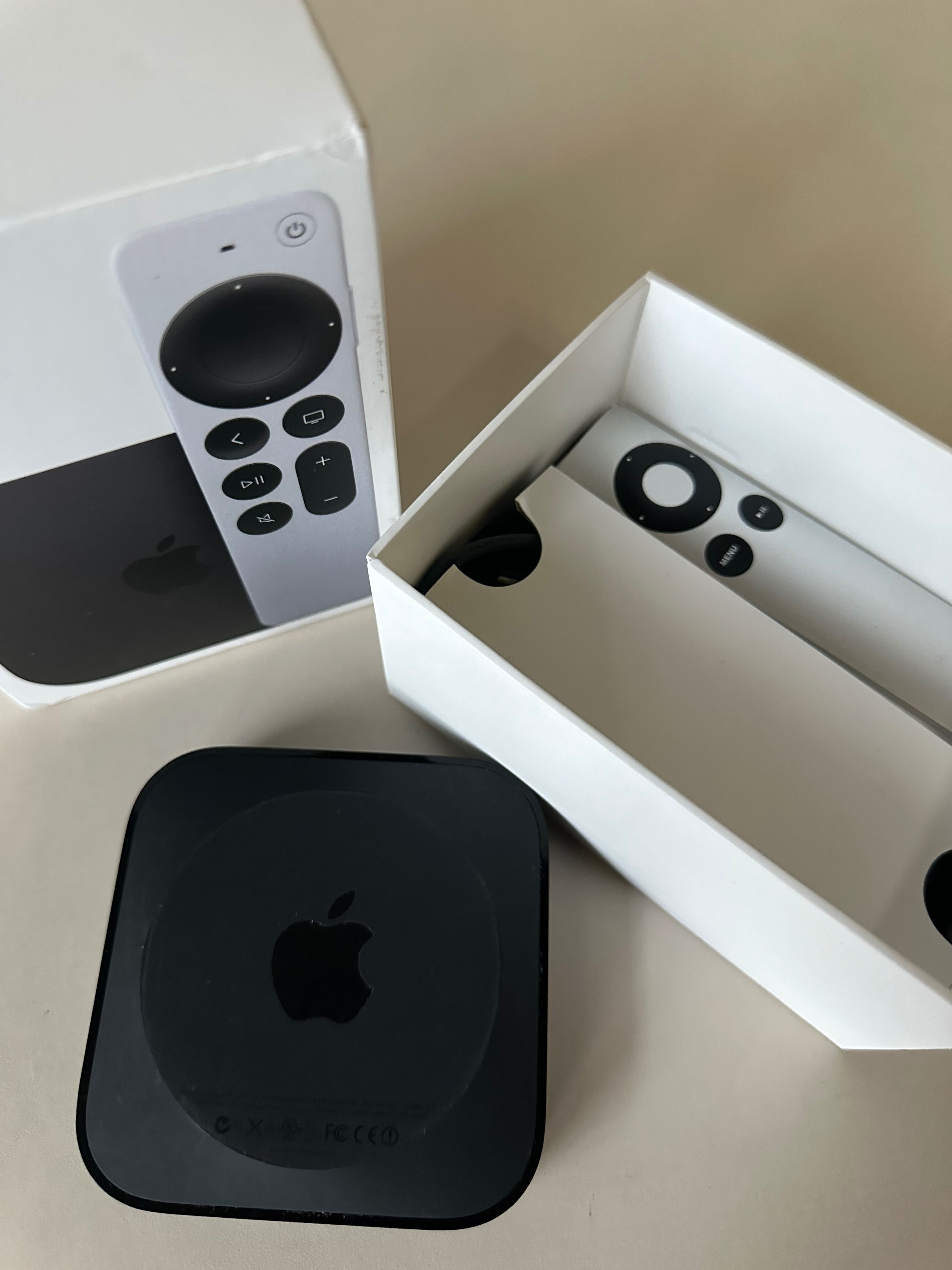 Apple TV A1469 full box