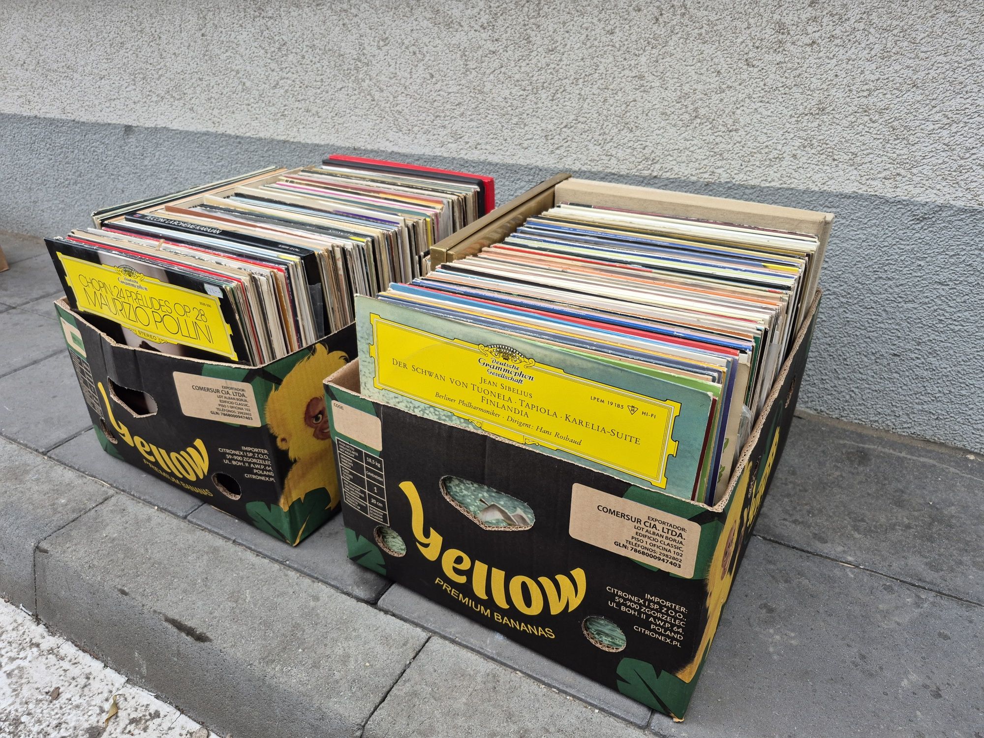 Lot Discuri Vinil colectie 150 in stare buna cu muzica clasică 
- Tot